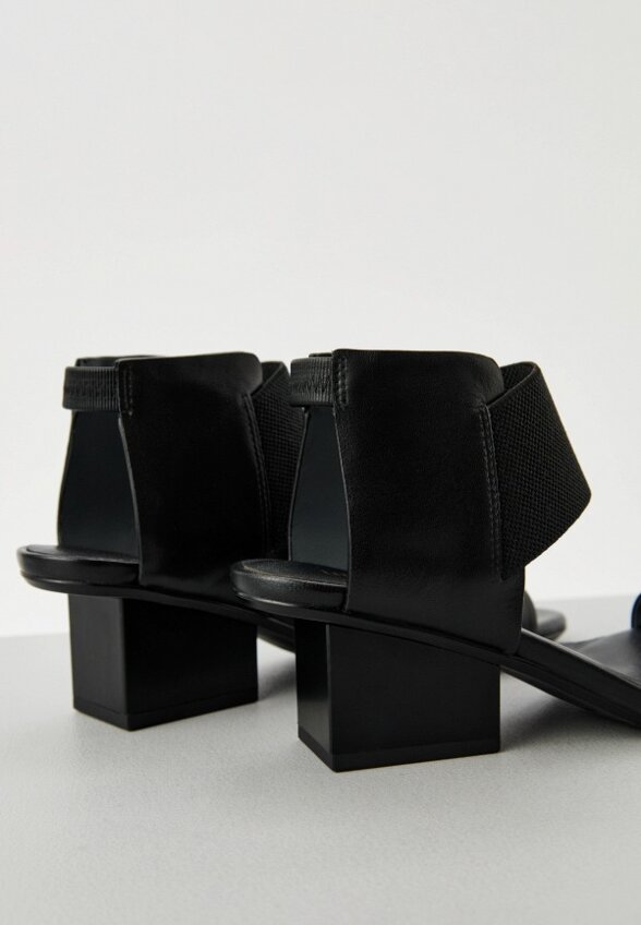 Босоножки United Nude