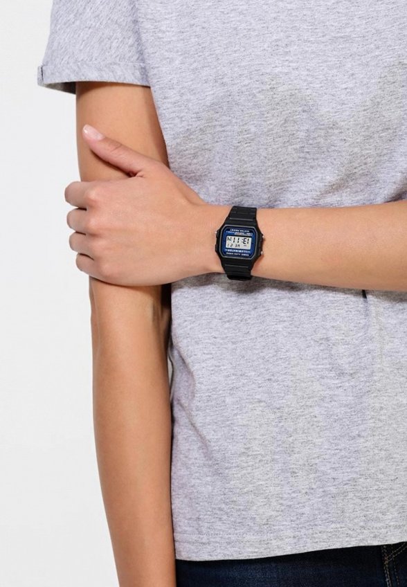 Часы Casio