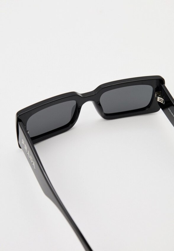 Очки солнцезащитные Prada