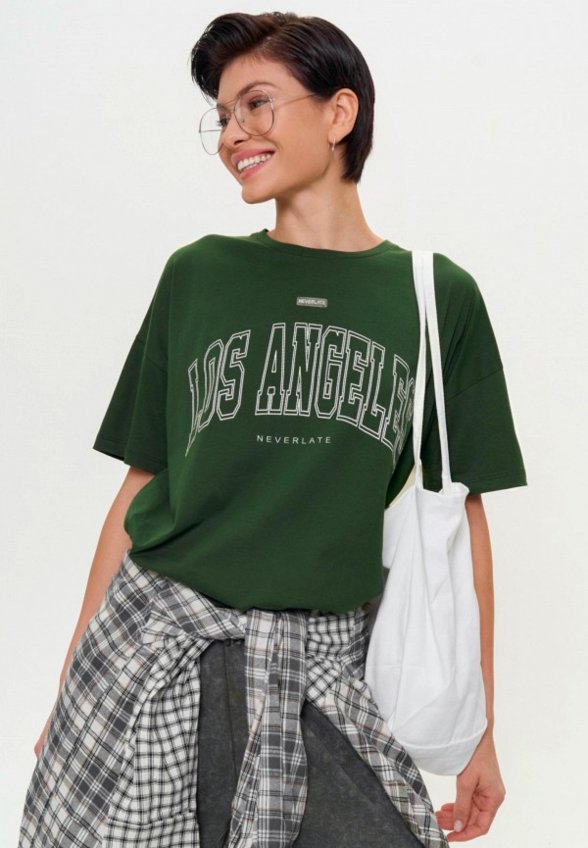 Футболка Neverlate