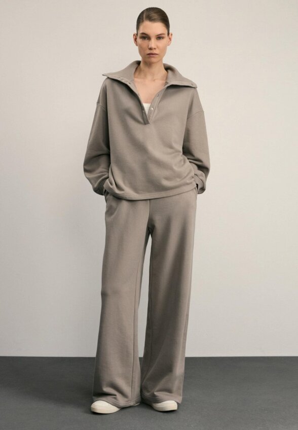 Брюки спортивные Zarina