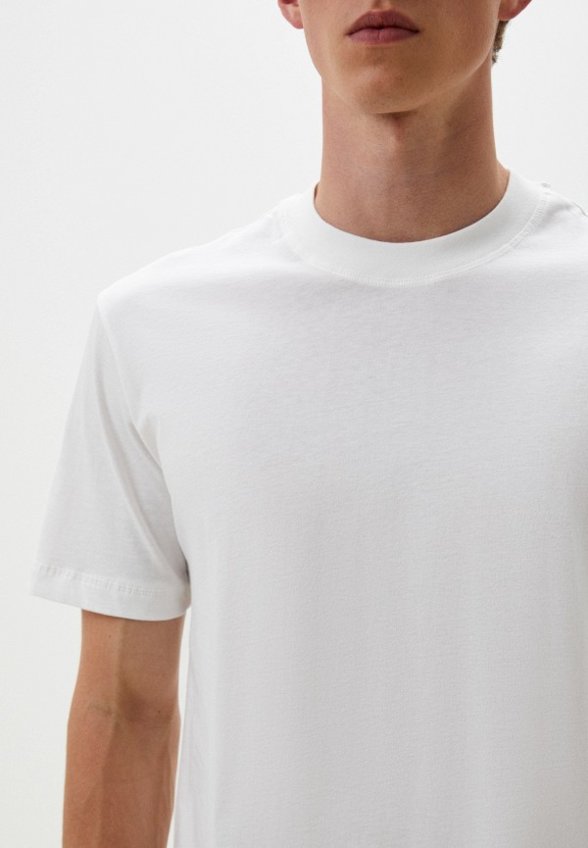 Футболка Colin's