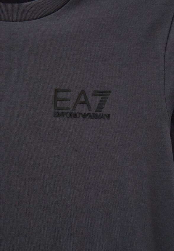 Футболка EA7