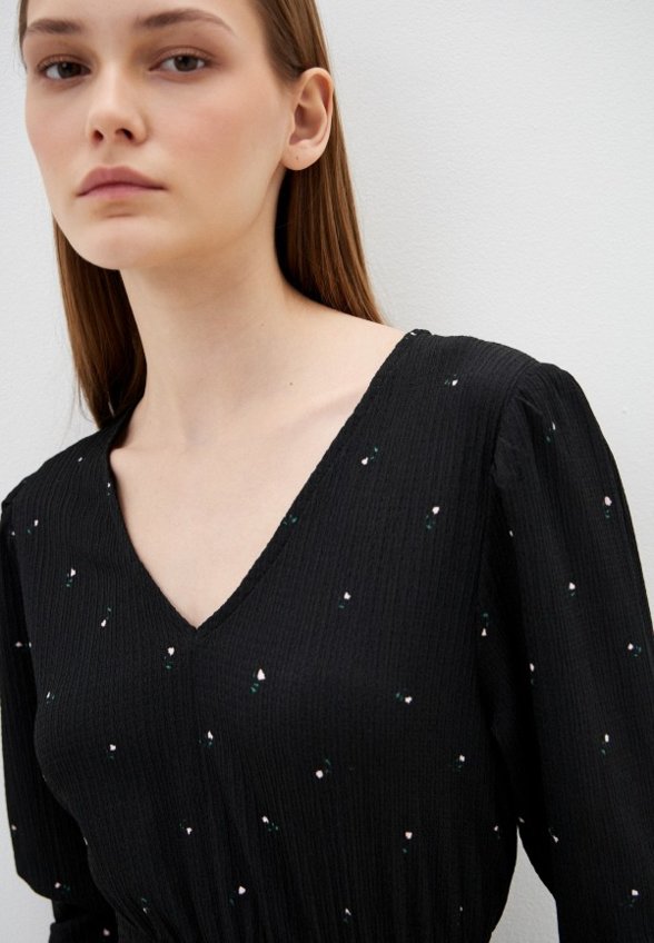 Платье Mark Formelle