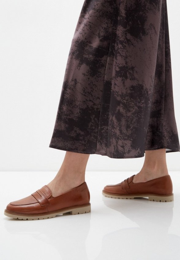 Лоферы Tamaris