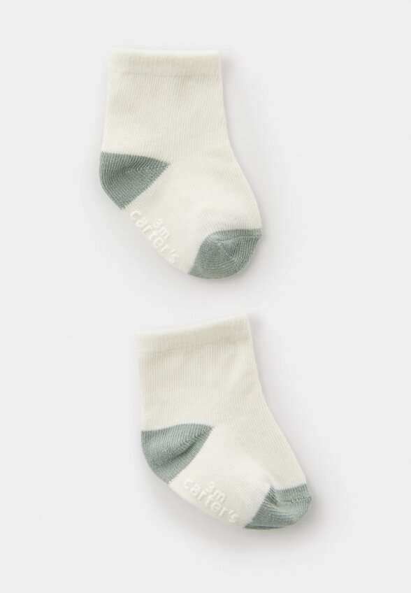 Лонгслив, брюки и шапка Carter’s