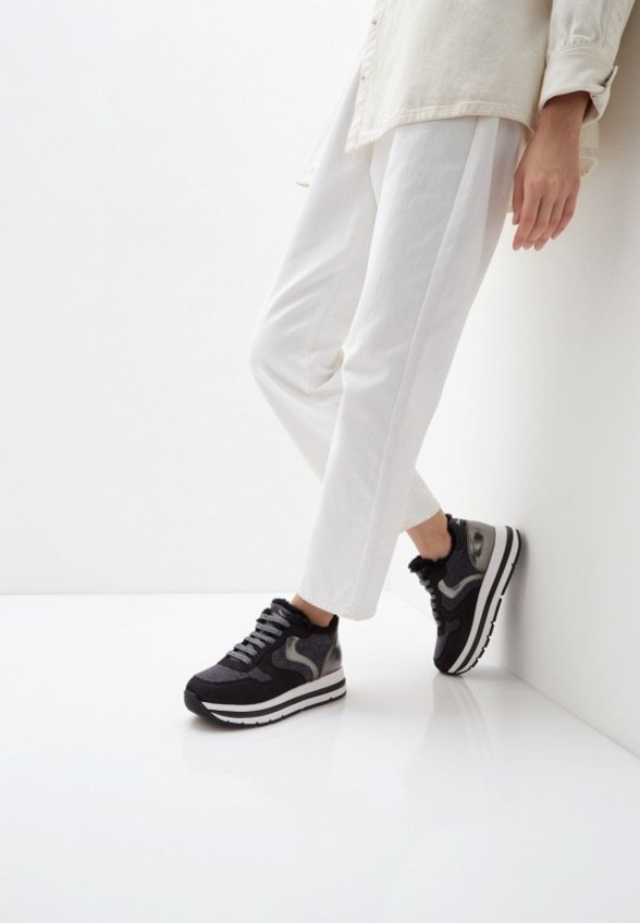 Кроссовки Voile Blanche