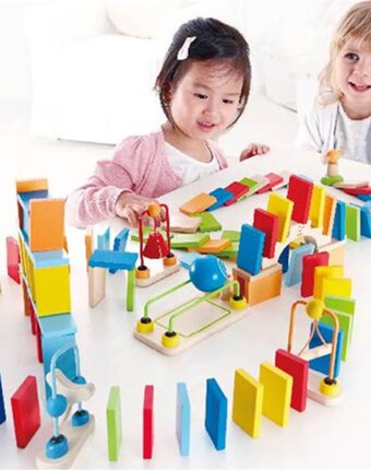 Настольная игра Hape "Падающее домино", 100 деталей детям