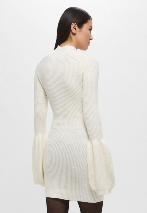 Платье Genious