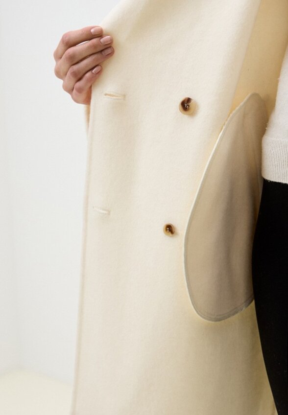 Пальто двубортное Lusio