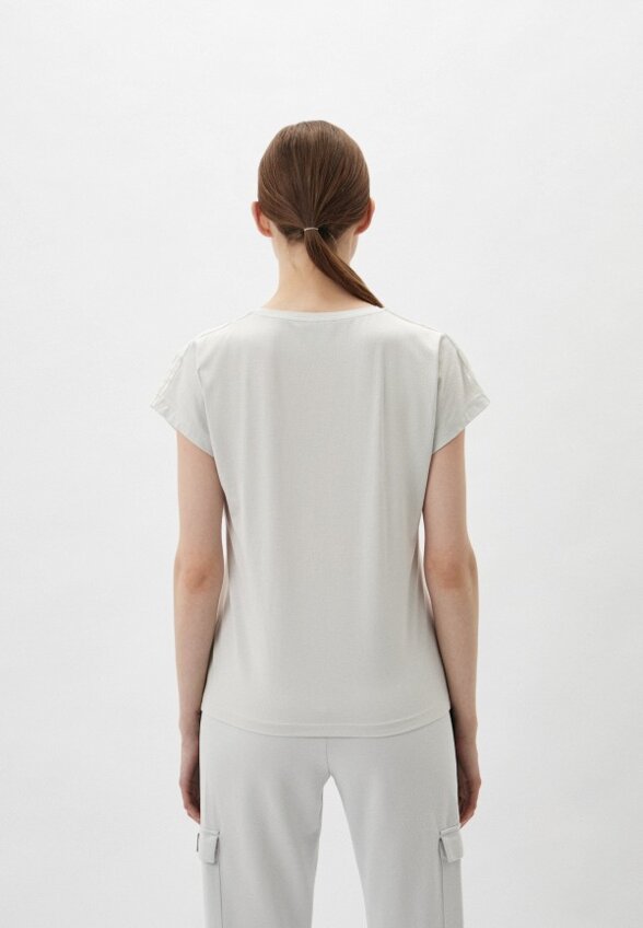 Футболка EA7