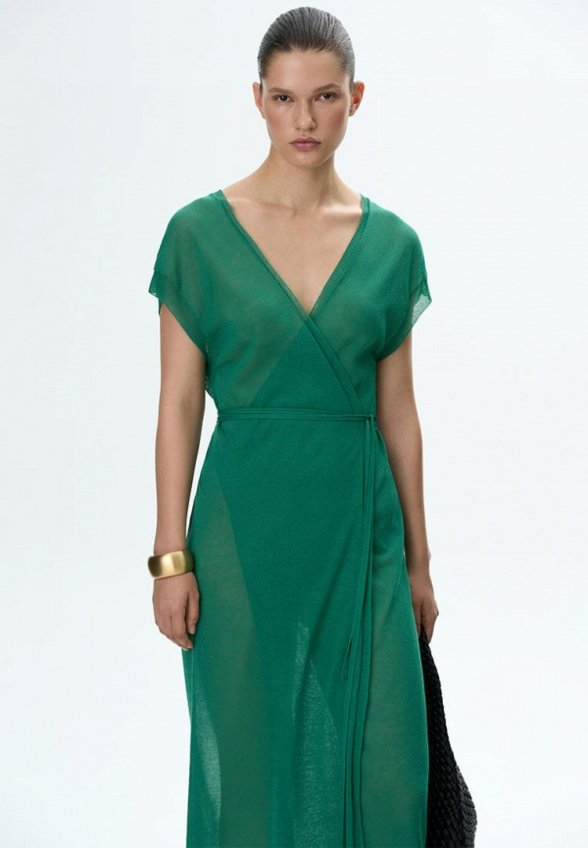 Платье Brusnika