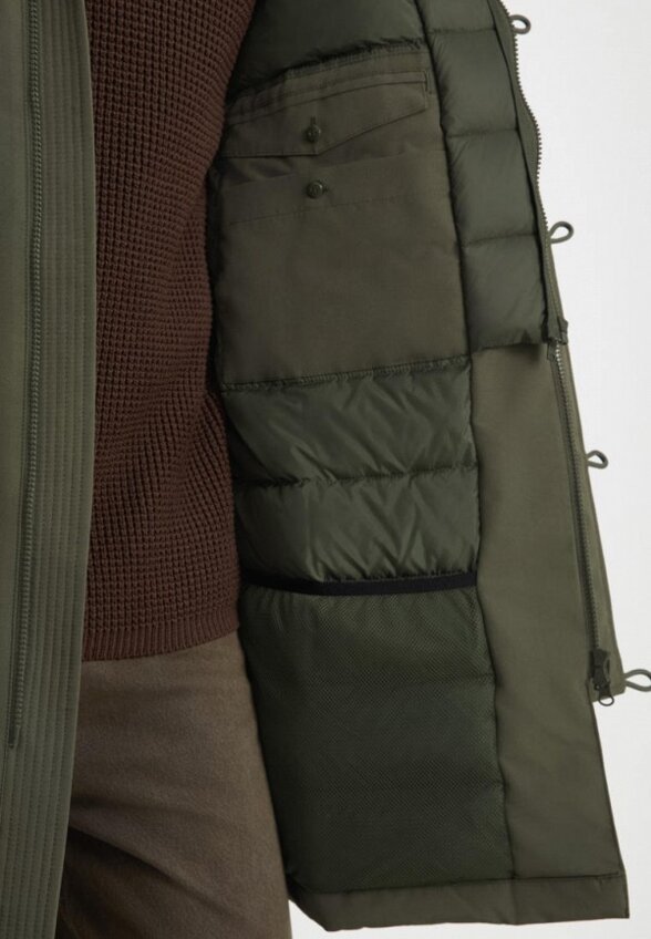 Пуховик Finn Flare