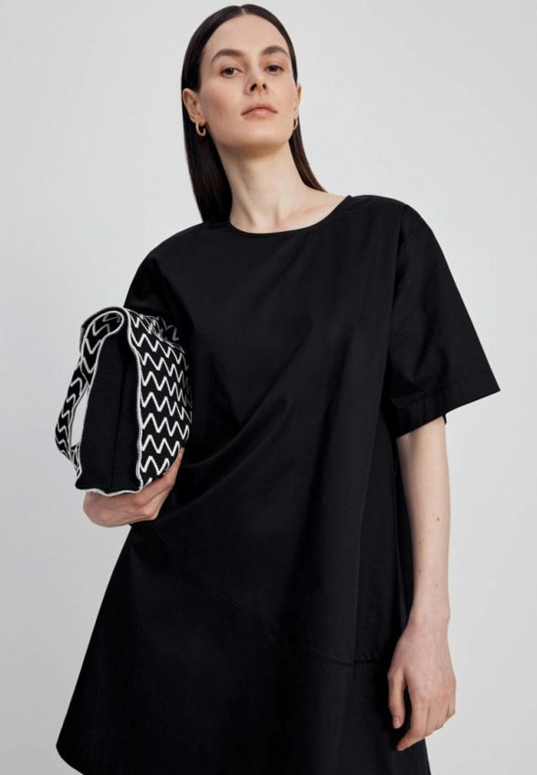 Платье Finn Flare