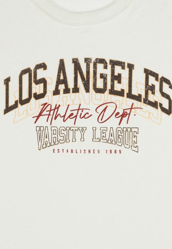 Футболка Апрель