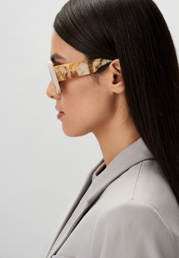 Очки солнцезащитные Prada