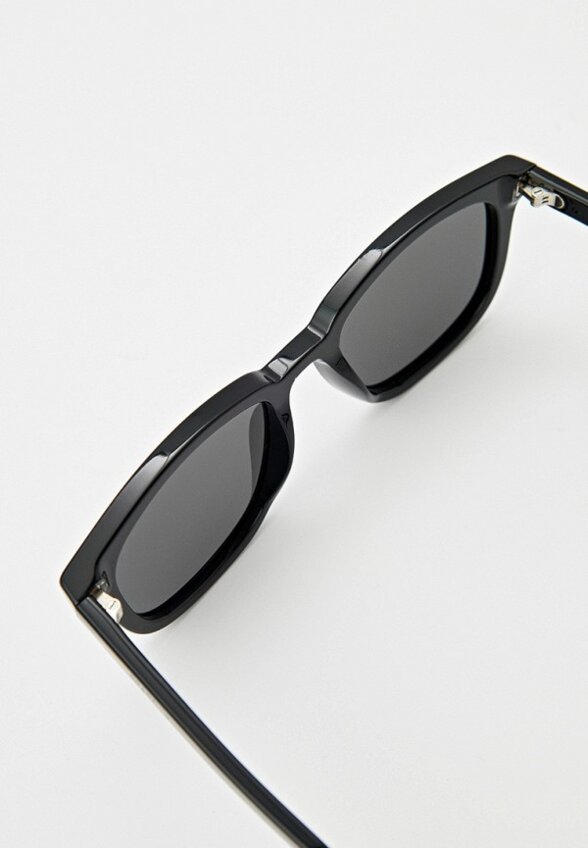 Очки солнцезащитные Prada