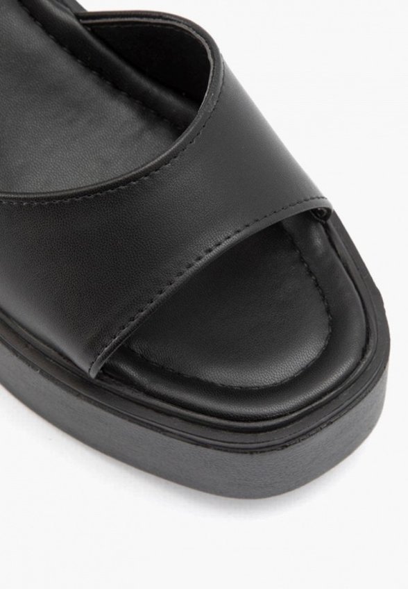 Босоножки Mysa