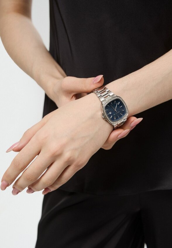 Часы Cerruti 1881