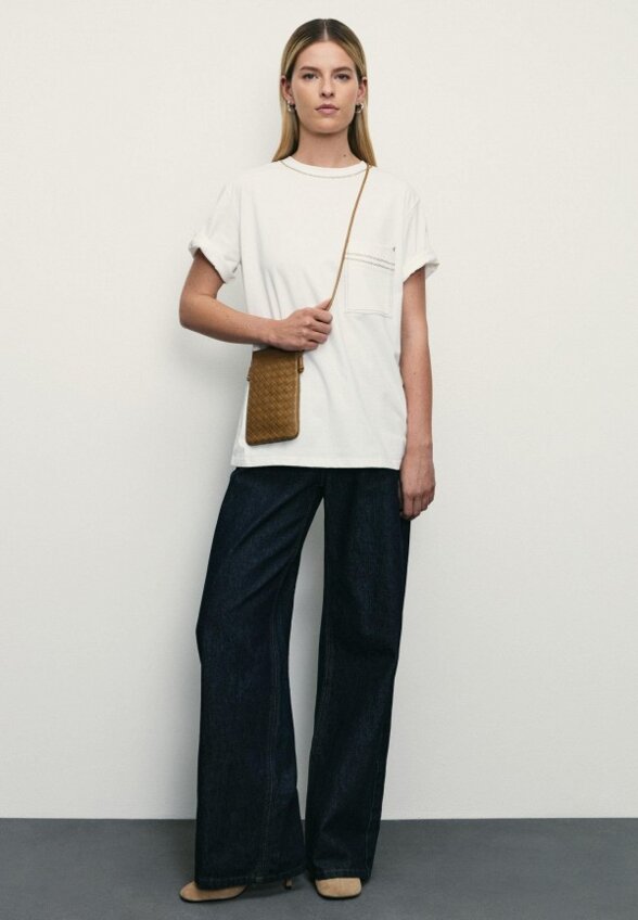 Футболка Zarina