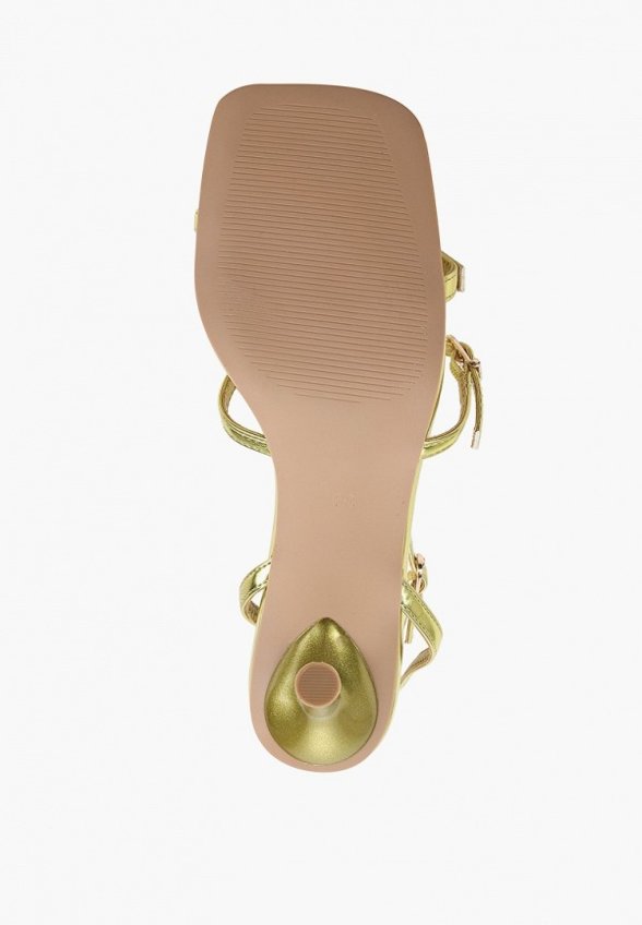 Босоножки Betsy