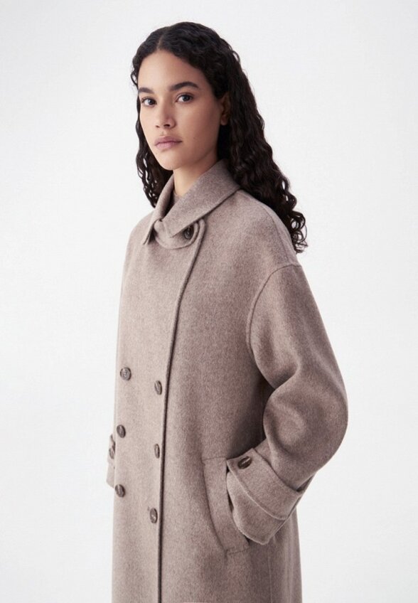 Пальто двубортное Lusio