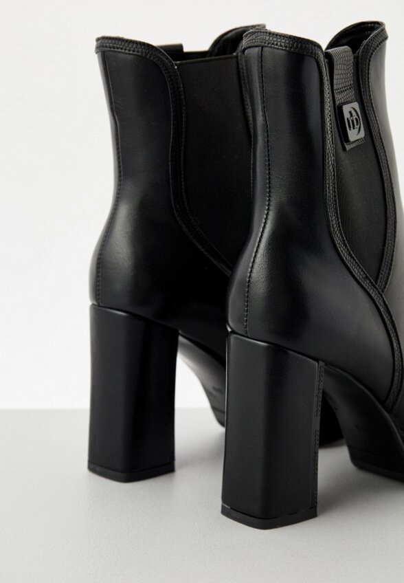 Ботильоны Roccobarocco