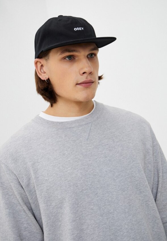 Бейсболка Obey