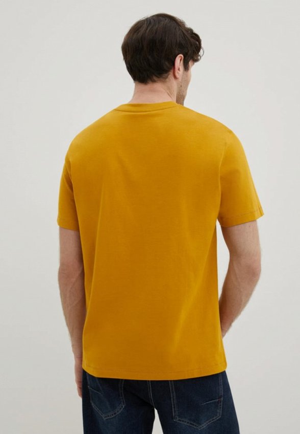 Футболка Finn Flare