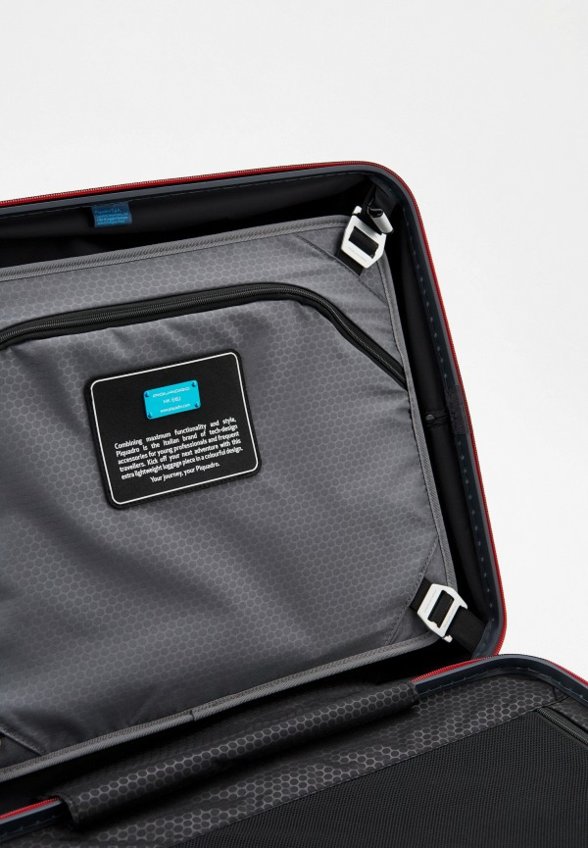 Чемодан Piquadro