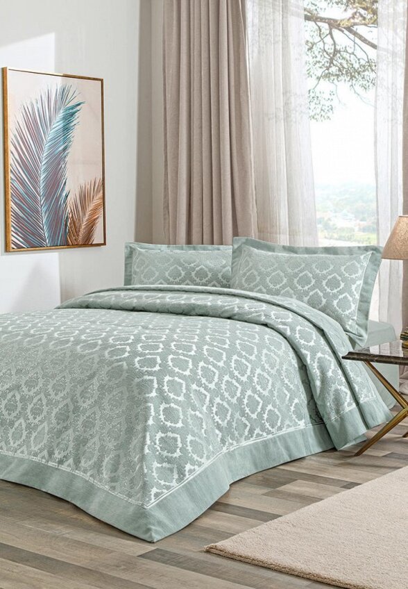 Комплект с покрывалом Karna