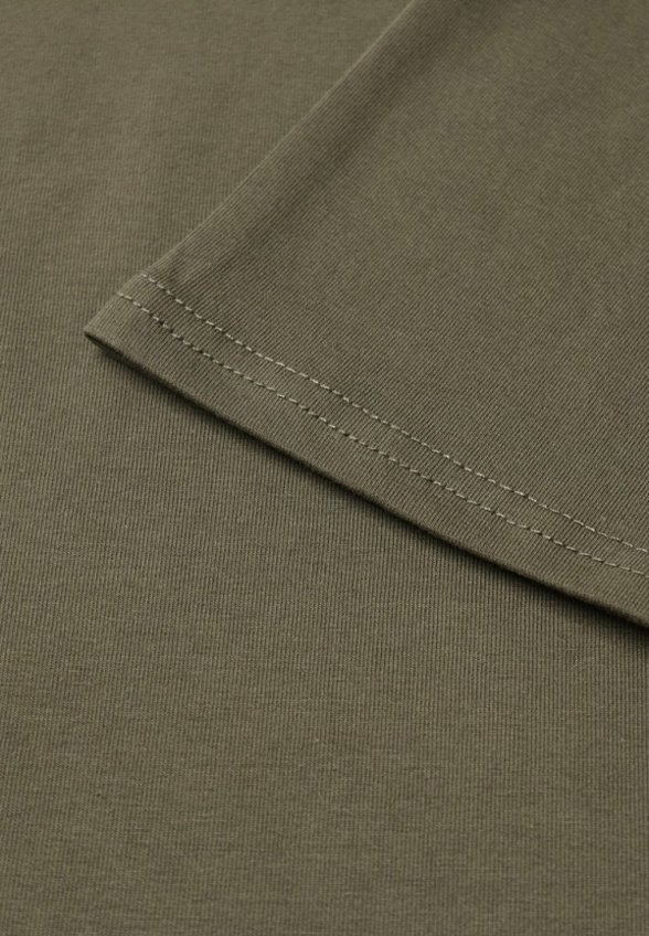 Футболка Minaku