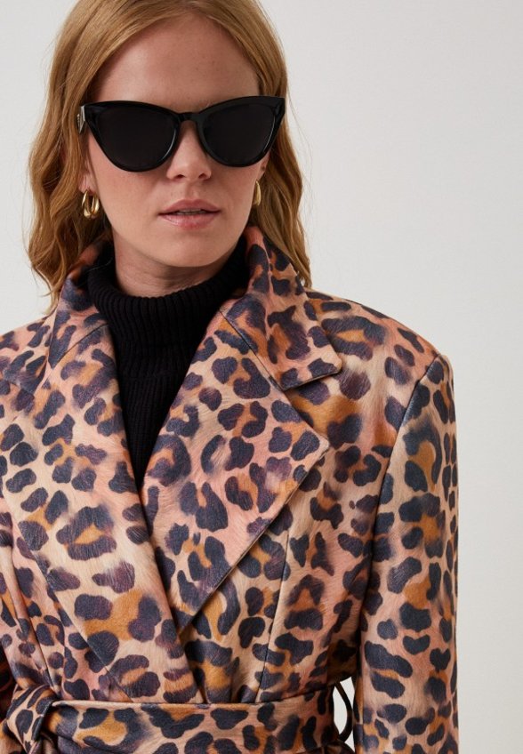 Пальто двубортное Bad Queen