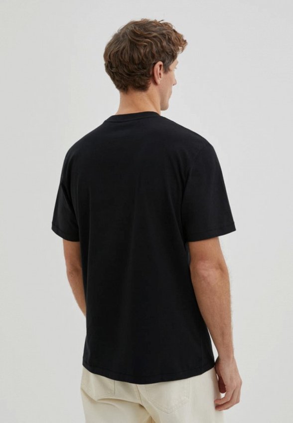 Футболка Finn Flare