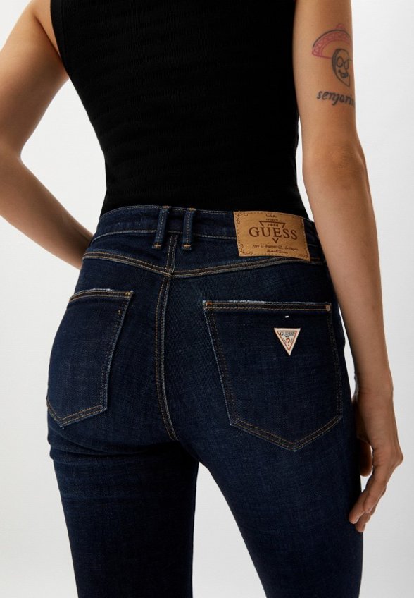 Джинсы Guess