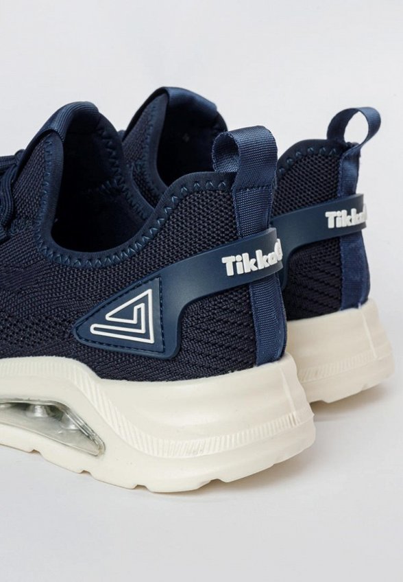 Кроссовки Tikkago