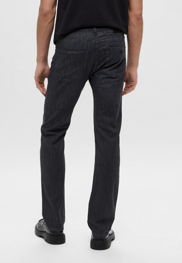 Джинсы Emporio Armani