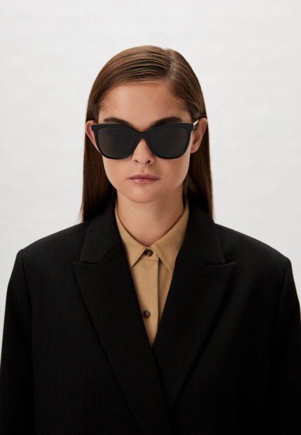 Очки солнцезащитные Burberry