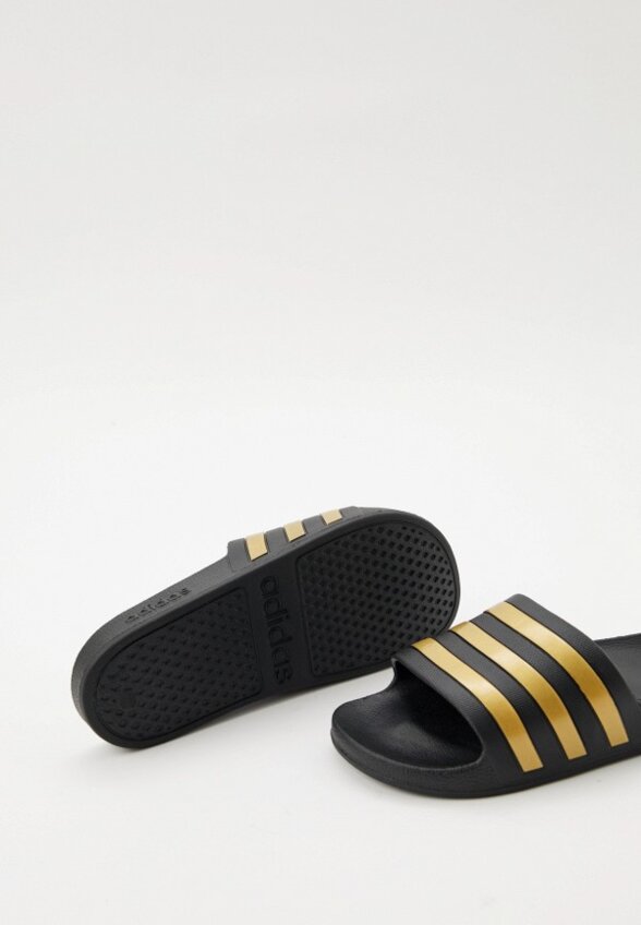 Сланцы adidas