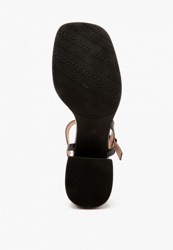 Босоножки Mascotte