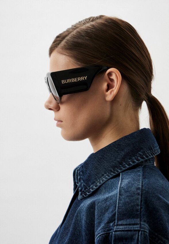 Очки солнцезащитные Burberry