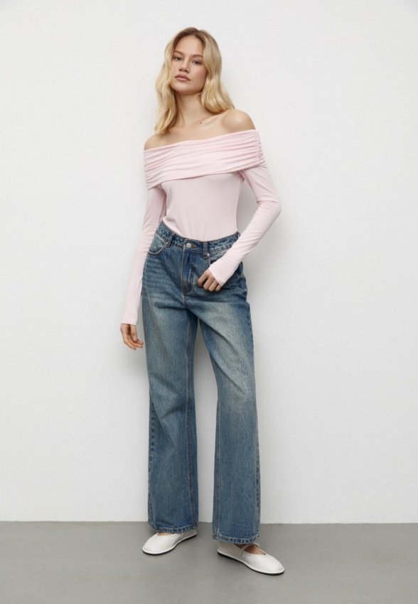 Лонгслив Charmstore