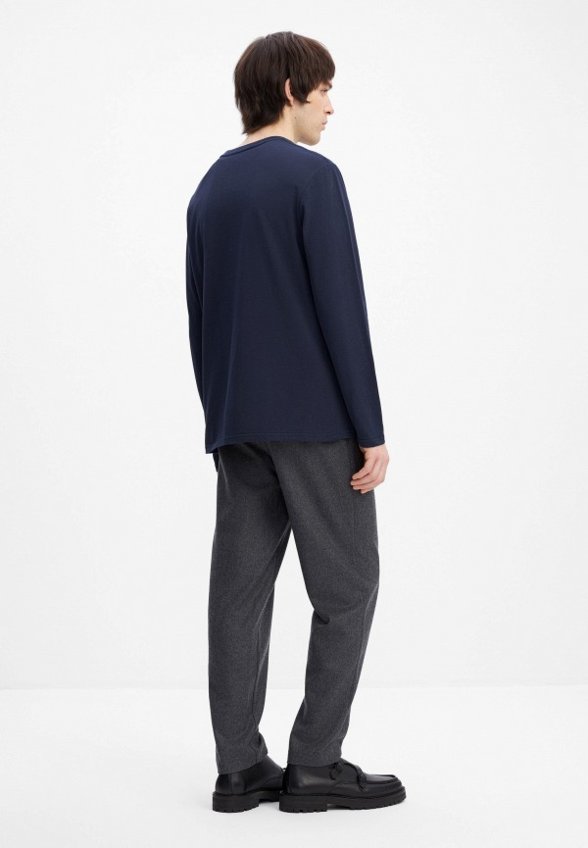 Лонгслив IDOL