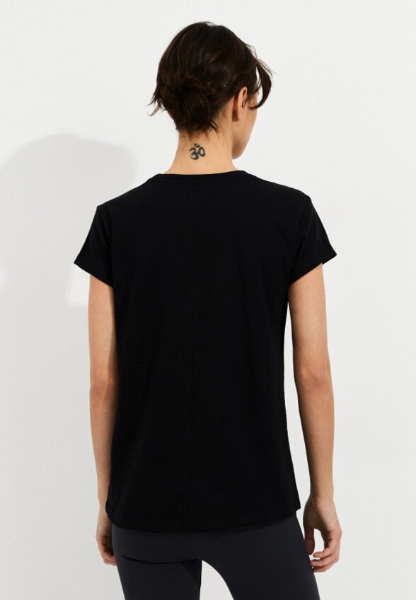 Футболка ASICS