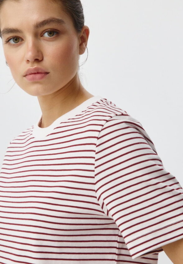 Футболка JADE OVERSIZE FIT