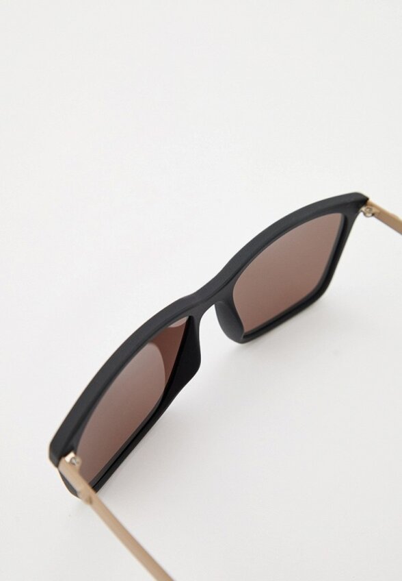 Очки солнцезащитные Armani Exchange