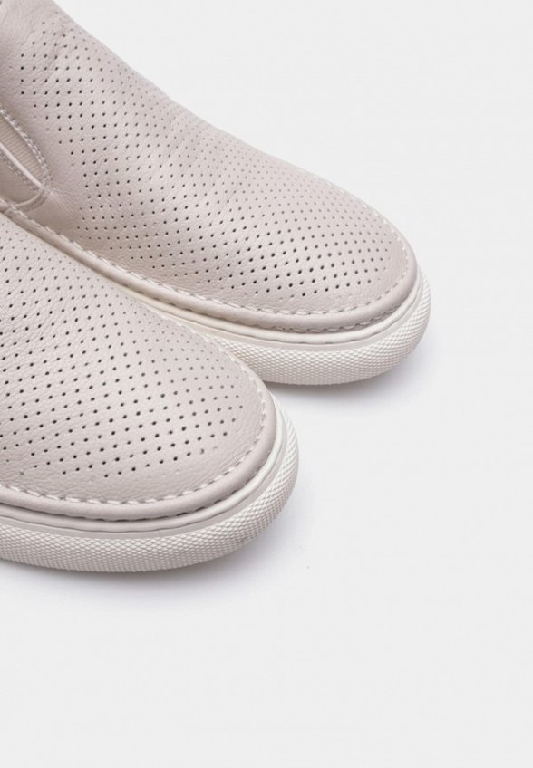 Слипоны Bruno Renzoni