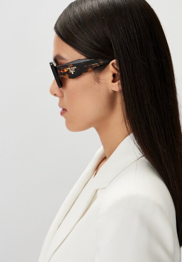 Очки солнцезащитные Prada