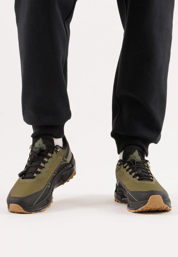 Кроссовки Baasploa