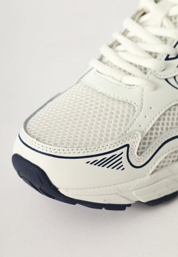 Кроссовки Baasploa